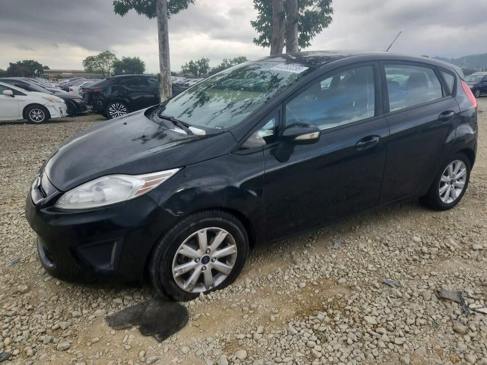 2013 FORD Fiesta