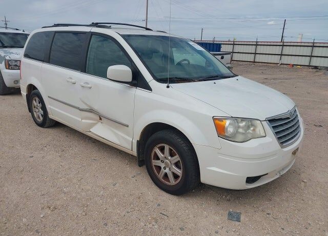 2010 CHRYSLER Town and Country