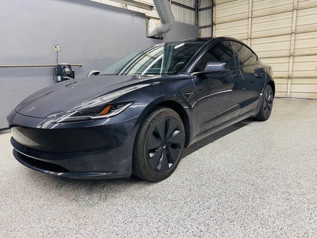 2024 TESLA Model 3