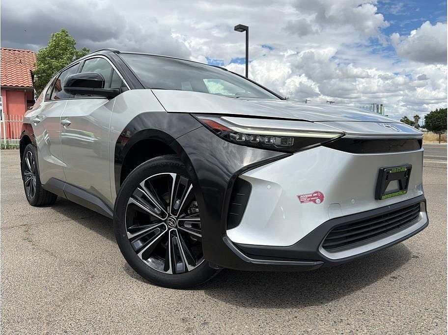 2024 TOYOTA bZ4X