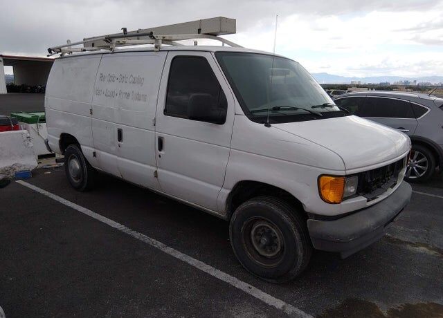 2005 FORD E-250
