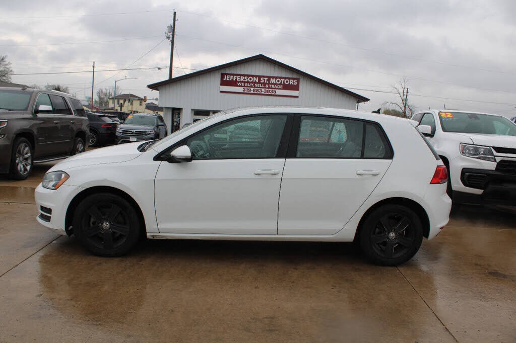 2017 VOLKSWAGEN Golf