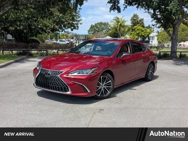 2024 LEXUS ES