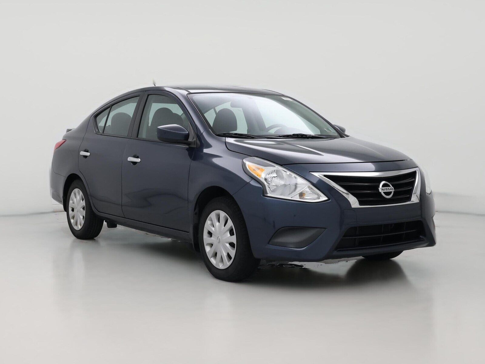 2017 NISSAN Versa
