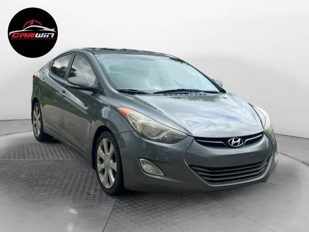 2013 HYUNDAI Elantra
