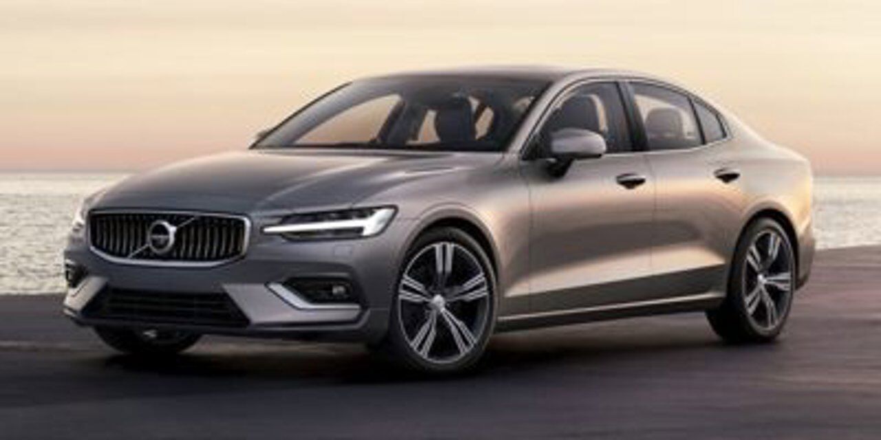 2022 VOLVO S60