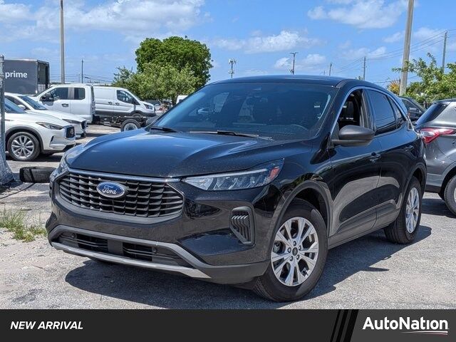 2024 FORD Escape