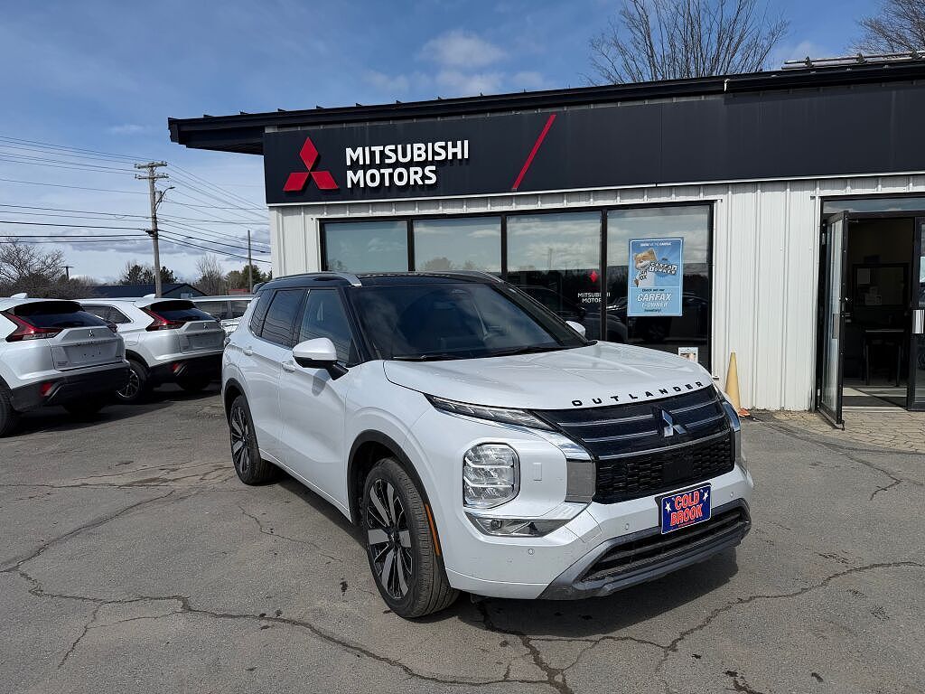 2026 MITSUBISHI Outlander
