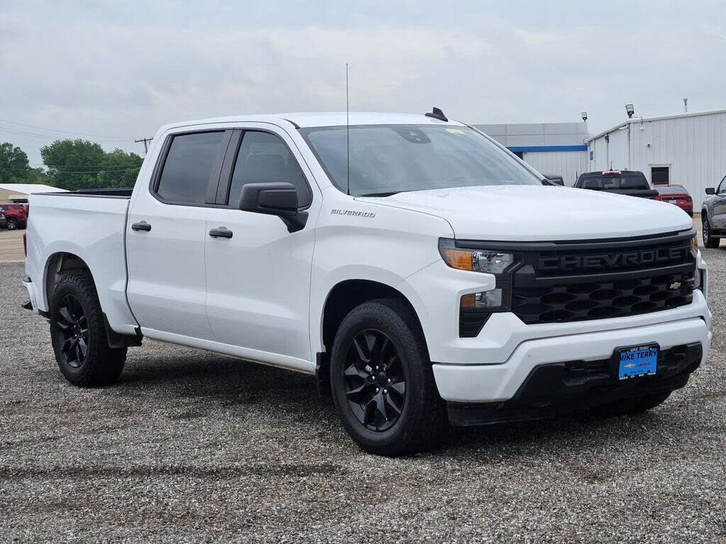 2023 CHEVROLET Silverado