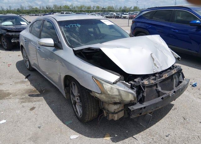 2011 NISSAN Maxima