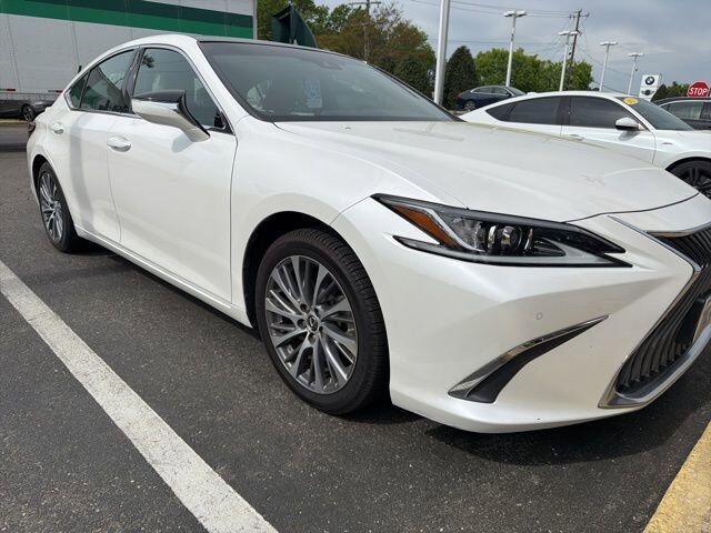 2021 LEXUS ES