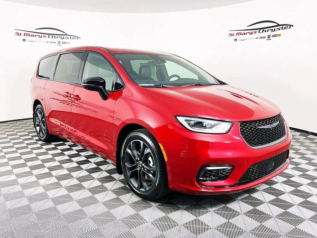 2026 CHRYSLER Pacifica