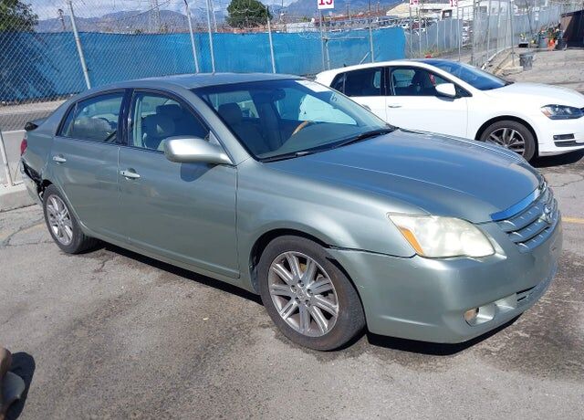 2006 TOYOTA Avalon