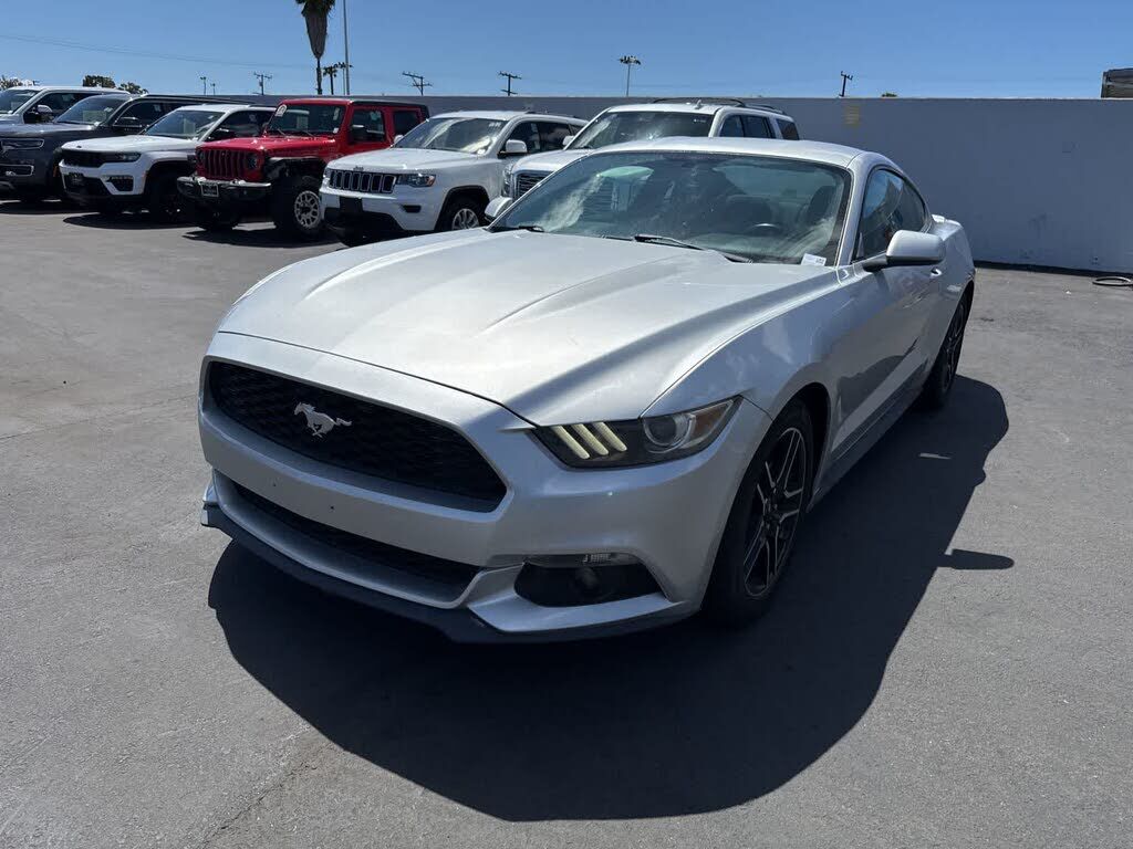 2017 FORD Mustang