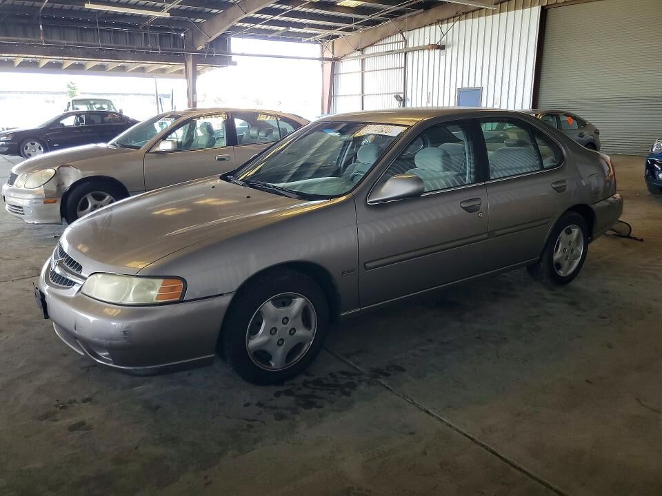 2001 NISSAN Altima
