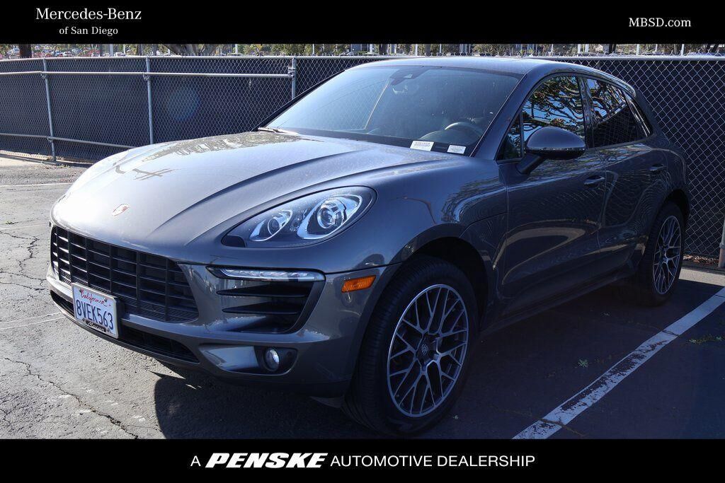 2018 PORSCHE Macan