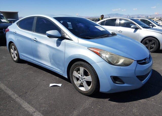 2011 HYUNDAI Elantra