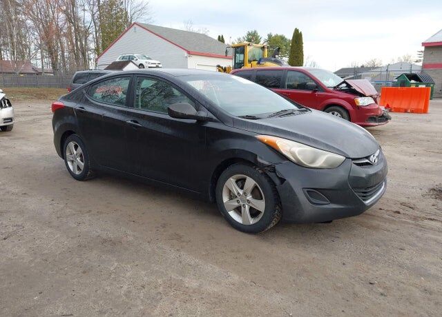 2011 HYUNDAI Elantra