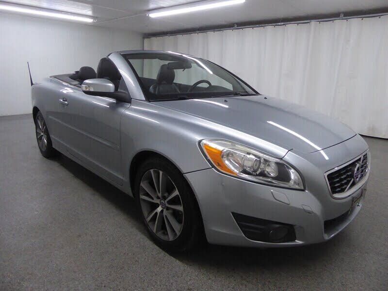 2011 VOLVO C70