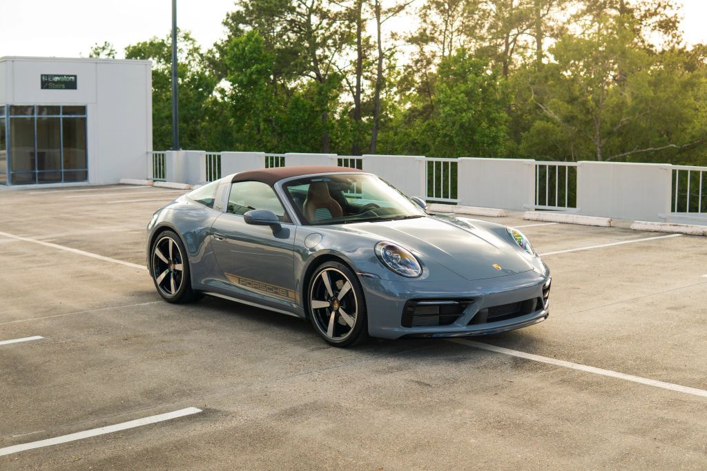 2024 PORSCHE 911