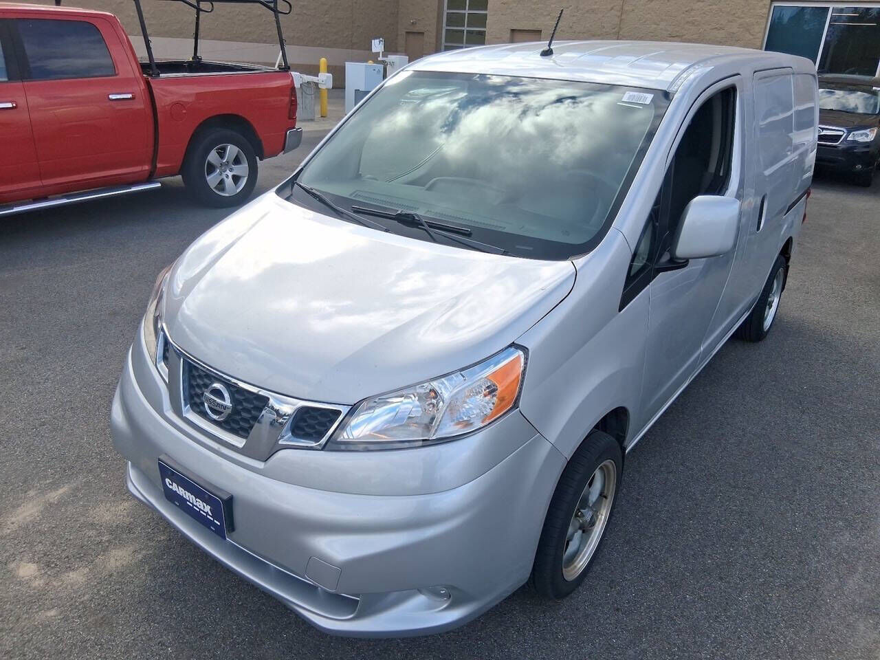 2017 NISSAN NV200