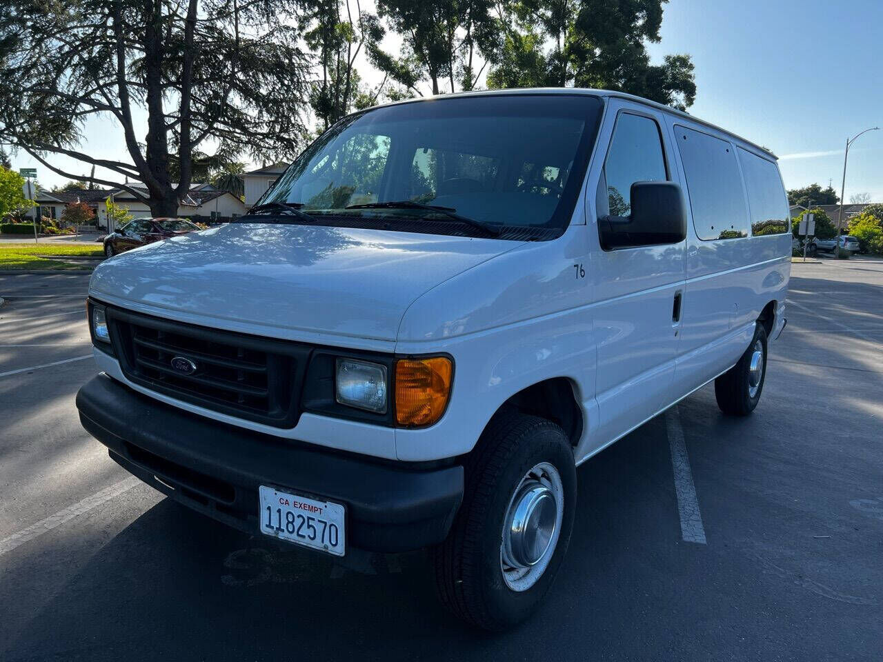 2004 FORD E-350