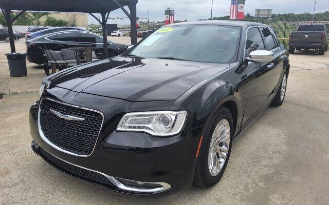 2017 CHRYSLER 300