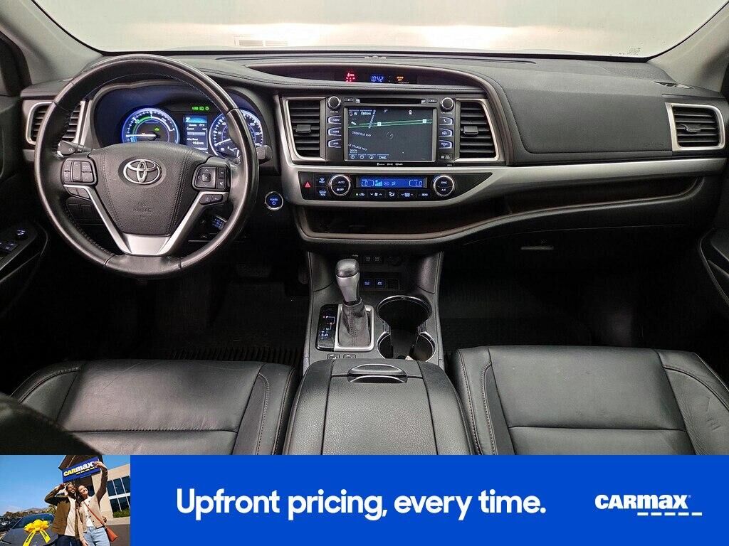 2017 TOYOTA Highlander