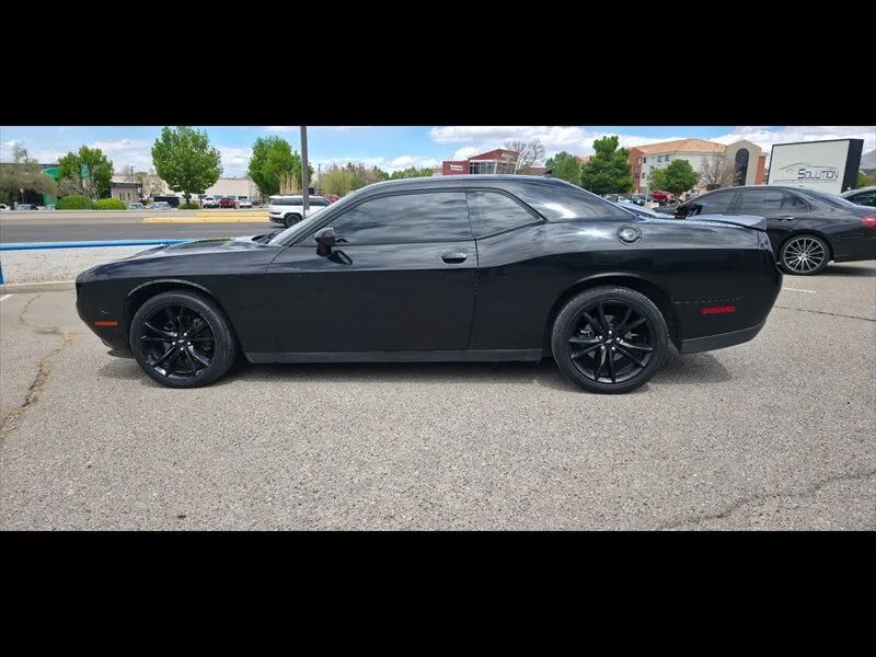2017 DODGE Challenger