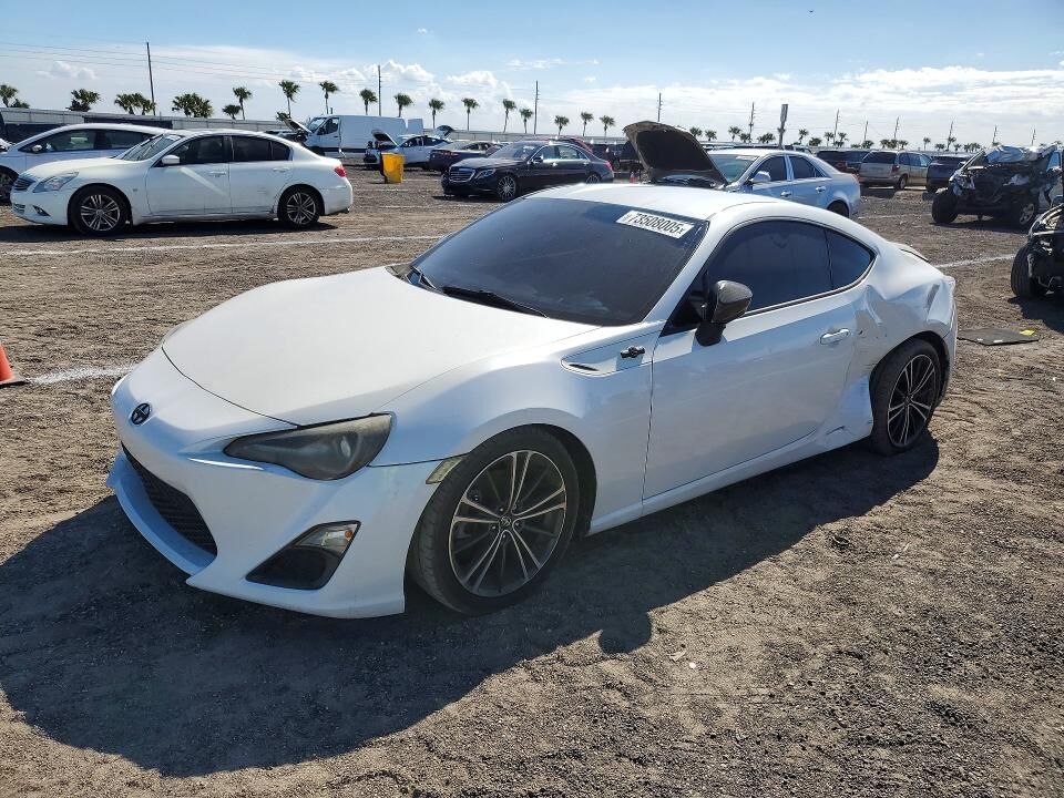 2013 TOYOTA Scion