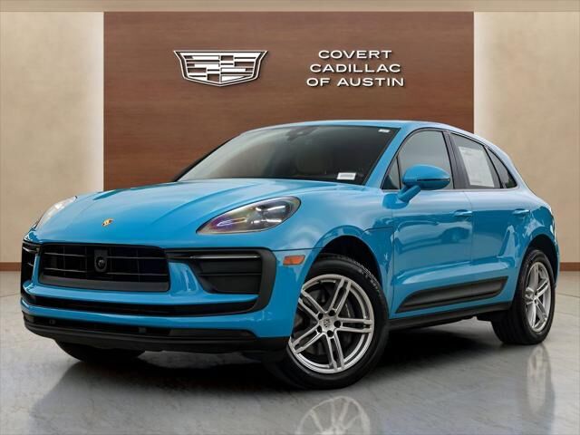 2022 PORSCHE Macan