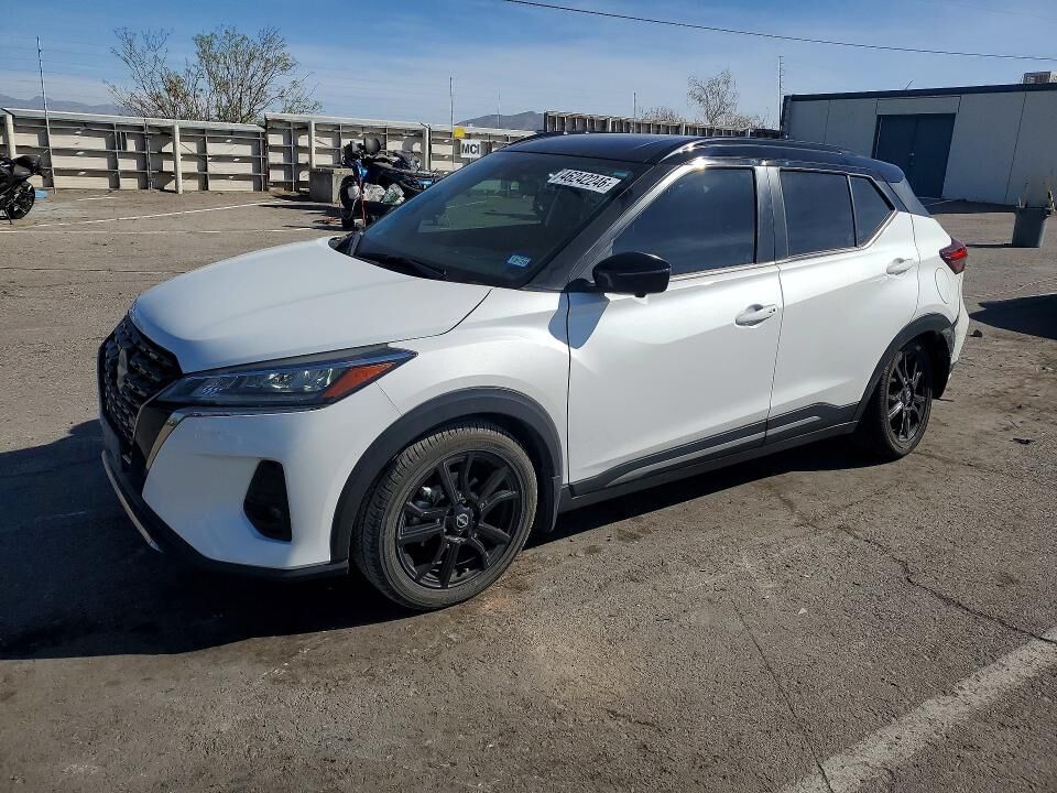 2023 NISSAN Kicks