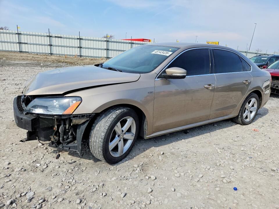 2015 VOLKSWAGEN Passat