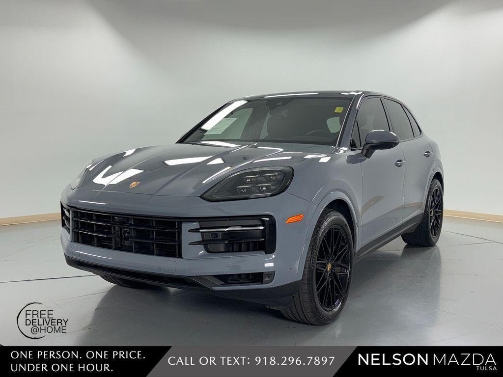 2024 PORSCHE Cayenne