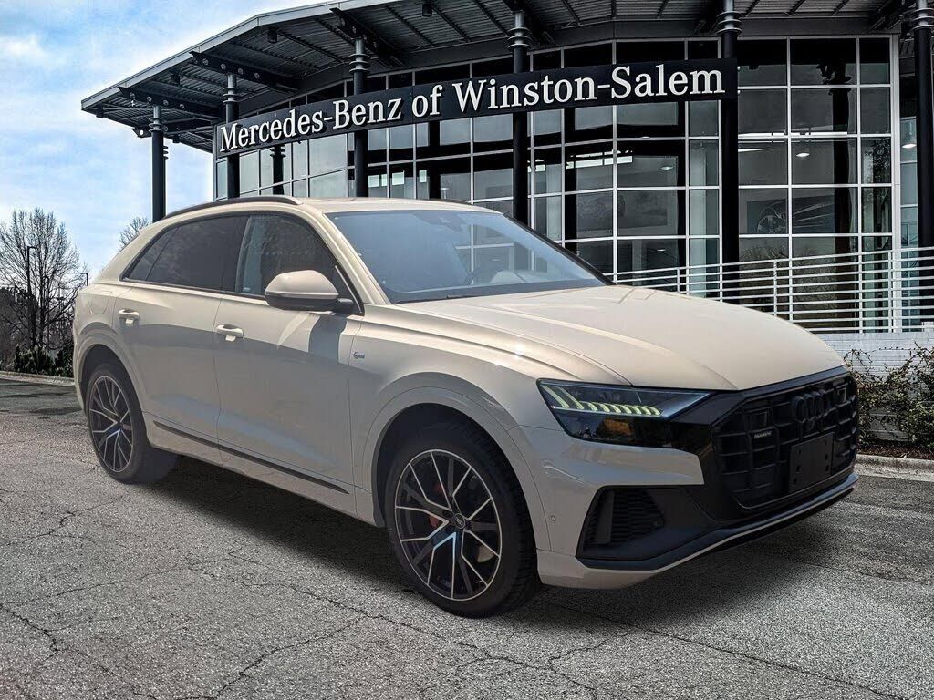 2022 AUDI Q8