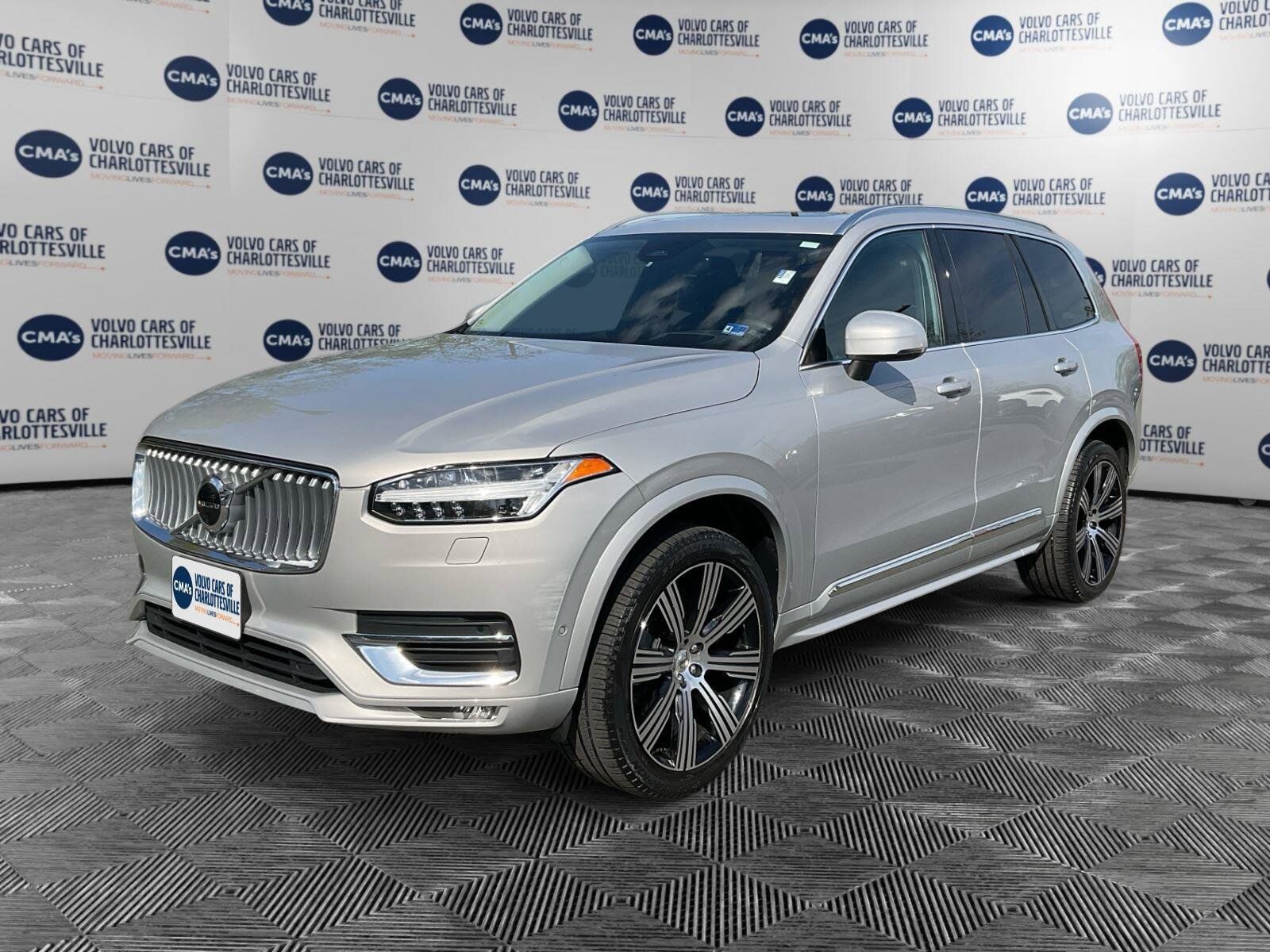 2023 VOLVO XC90