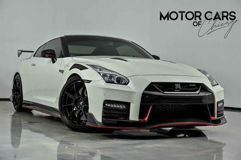 2020 NISSAN GT-R