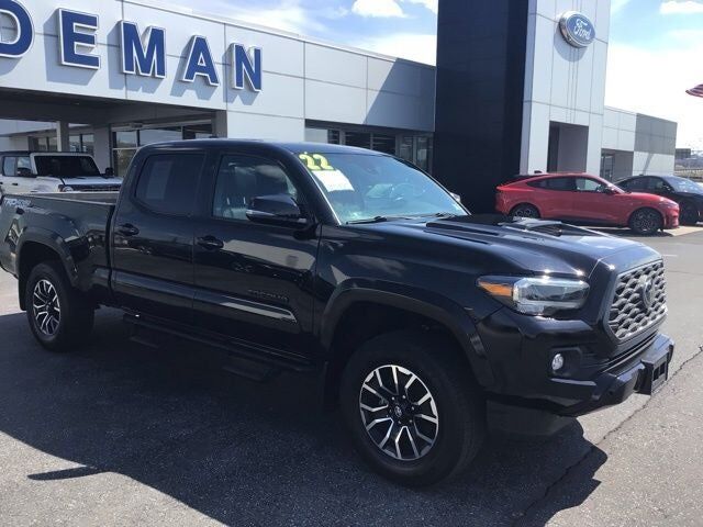 2022 TOYOTA Tacoma