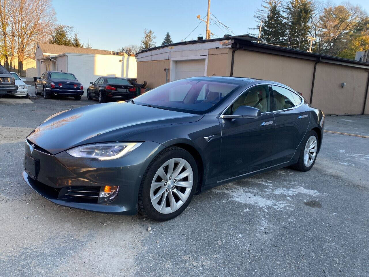 2017 TESLA Model S