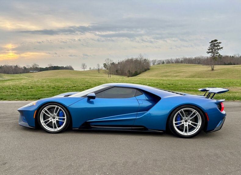 2022 FORD GT