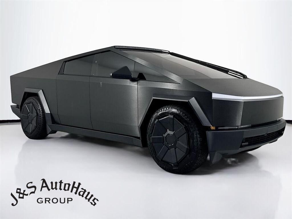 2024 TESLA Cybertruck