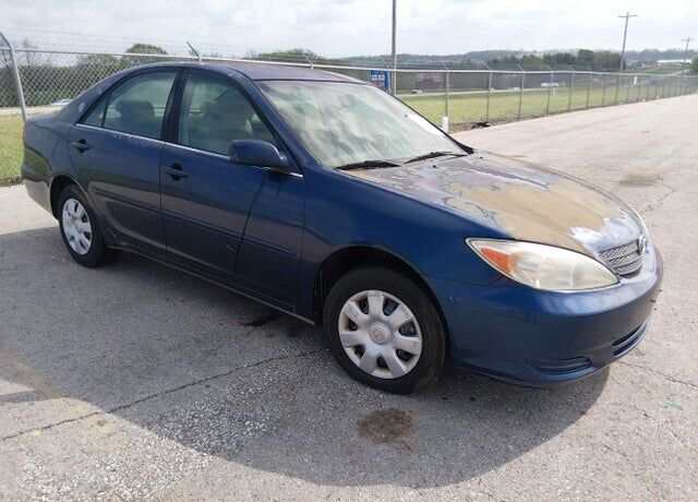 2002 TOYOTA Camry
