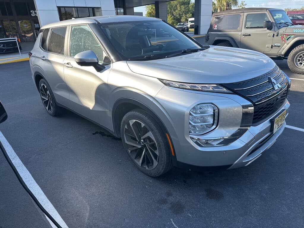 2024 MITSUBISHI Outlander