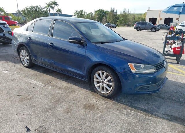 2012 VOLKSWAGEN Jetta