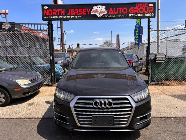 2017 AUDI Q7