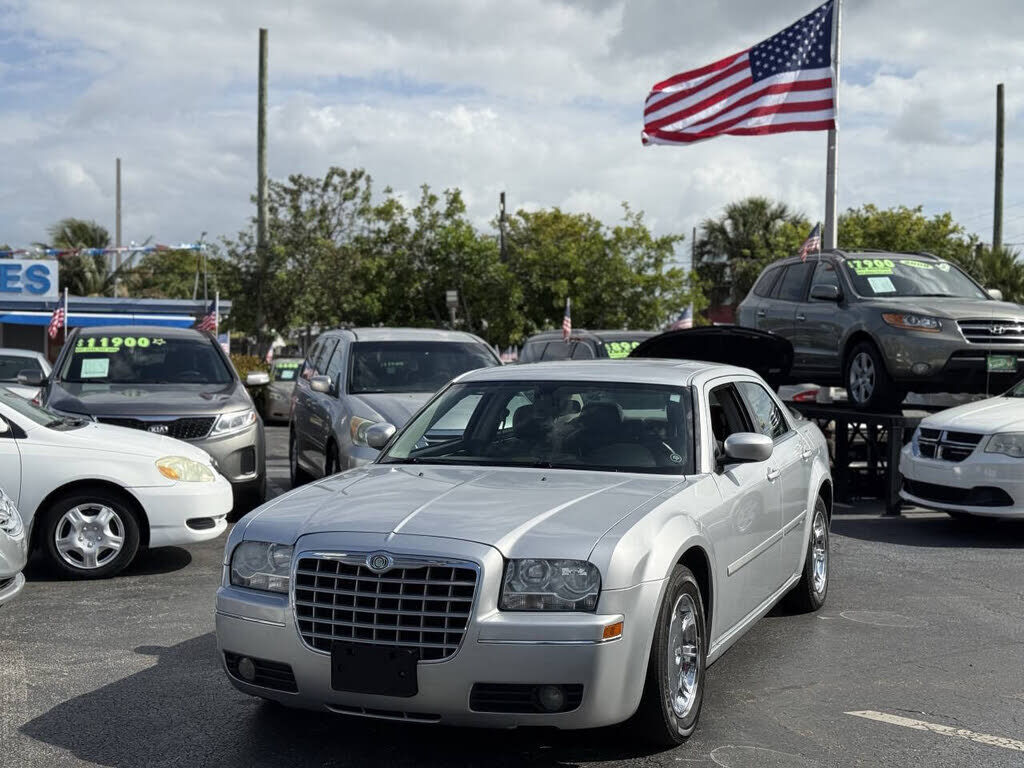 2005 CHRYSLER 300