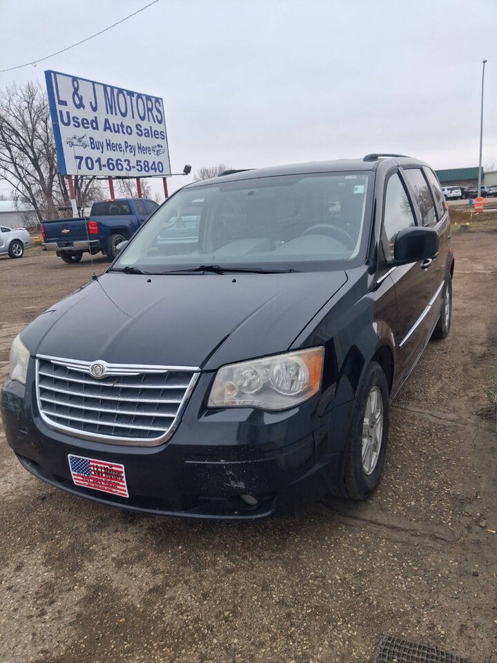 2010 CHRYSLER Town and Country