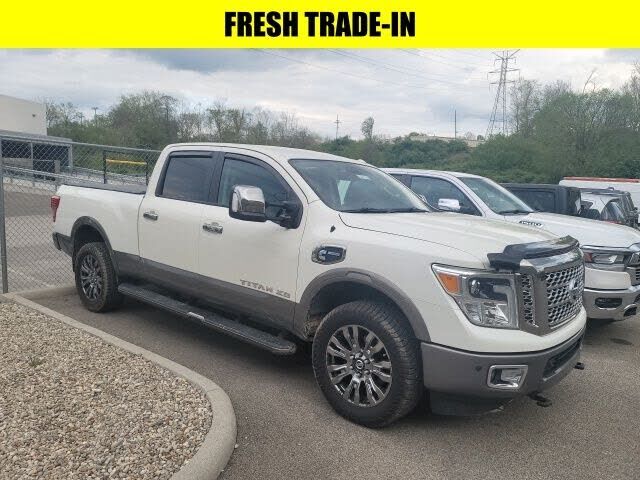2016 NISSAN Titan