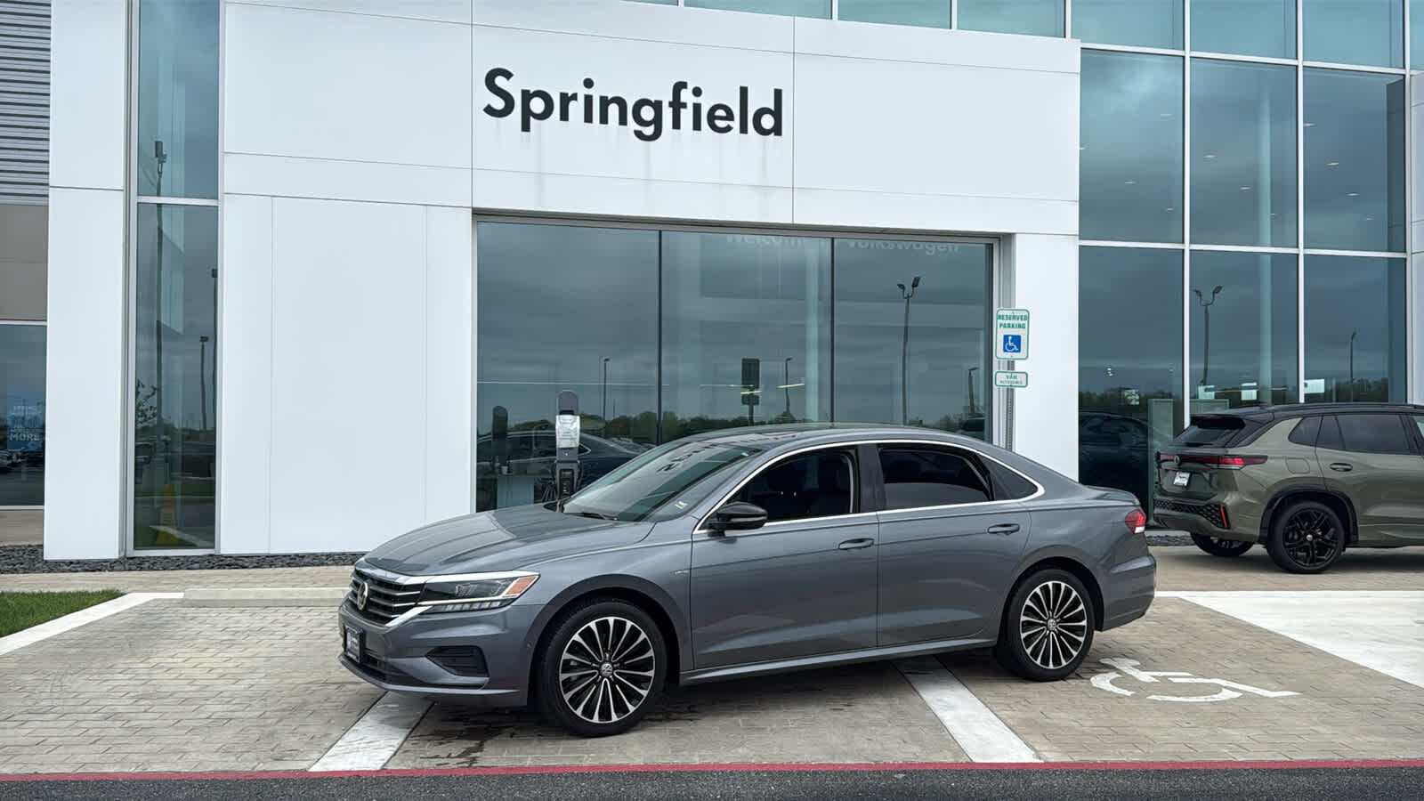 2022 VOLKSWAGEN Passat