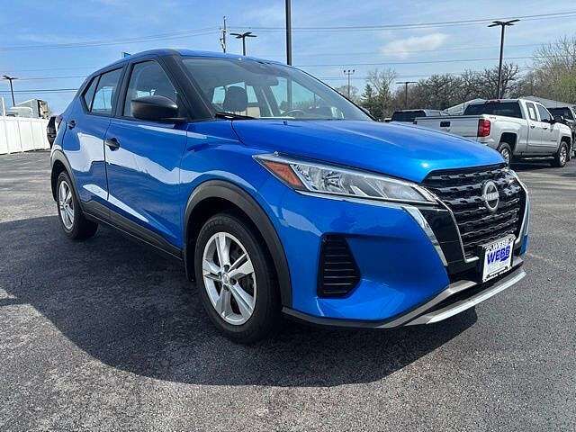 2023 NISSAN Kicks